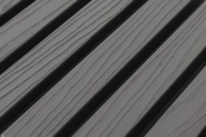 €29,95 Per Stuk - SILVER GREY - Zwarte strepen - Gevelbekleding – Composiet | 290 x 22 cm | Gevel | Tuin