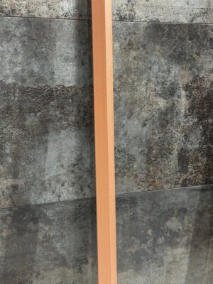MAPLE - HOEKPROFIEL 290x5x5 cm WPC ( 360° volledig bedekkende beschermlaag )