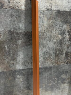 TEAK - HOEKPROFIEL 290x5x5 cm WPC ( 360° volledig bedekkende beschermlaag )