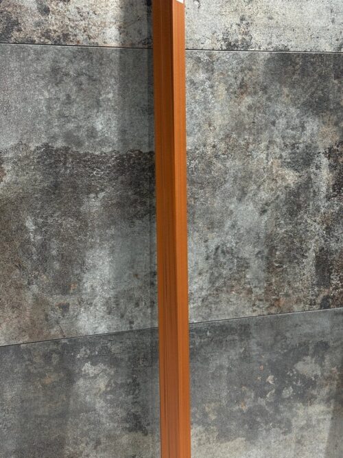 TEAK - HOEKPROFIEL 290x5x5 cm WPC ( 360° volledig bedekkende beschermlaag )