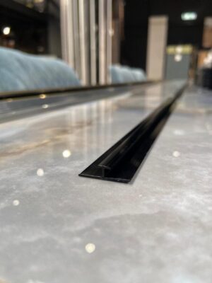 Tussenprofiel tbv. PVC Wandpanelen - Zwart